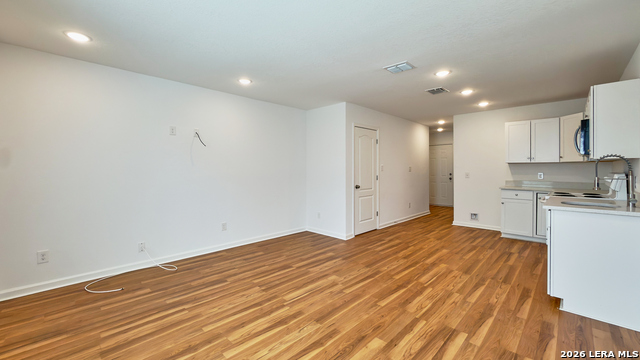 Image 20 of 21 For 143 Huntington  101