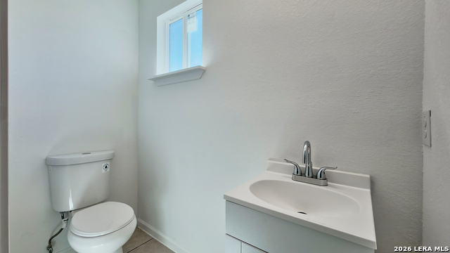 Image 5 of 21 For 143 Huntington  101