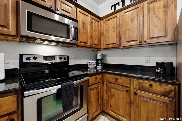 Image 17 of 32 For 1247 Gruene Rd  302