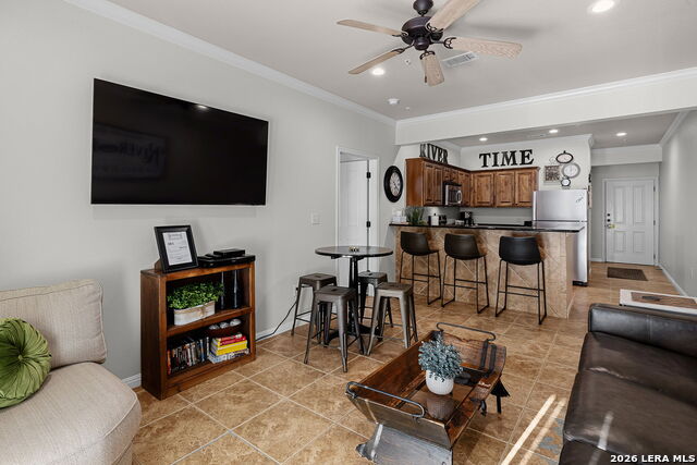 Image 19 of 32 For 1247 Gruene Rd  302