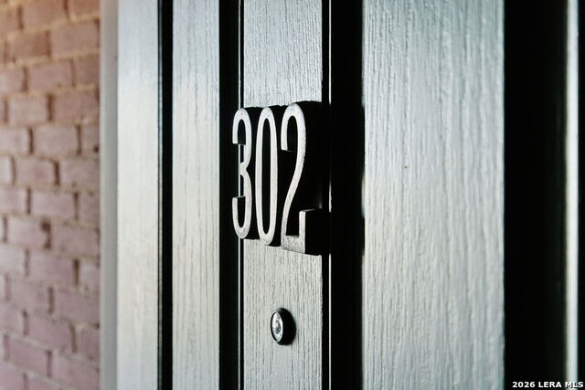 Image 2 of 32 For 1247 Gruene Rd  302