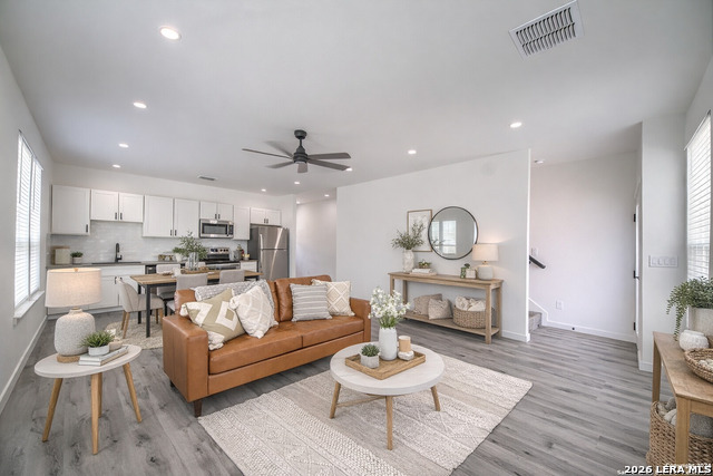 Details for 2066 Dry Creek, Canyon Lake, TX 78133