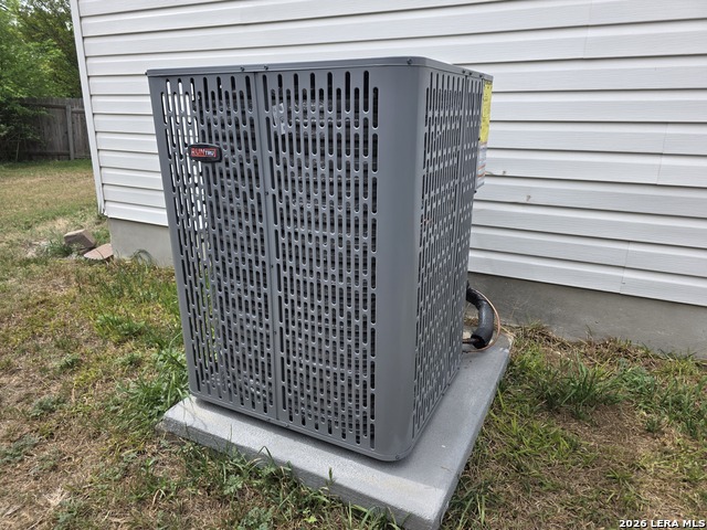 Image 16 of 19 For 8906 Kenton Briar