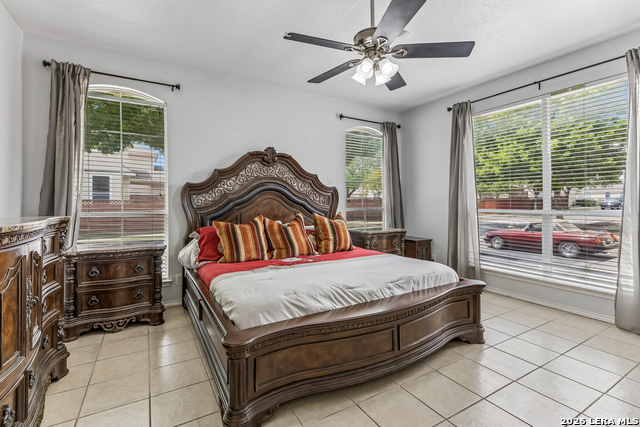 Image 12 of 33 For 10910 Toscana Sands