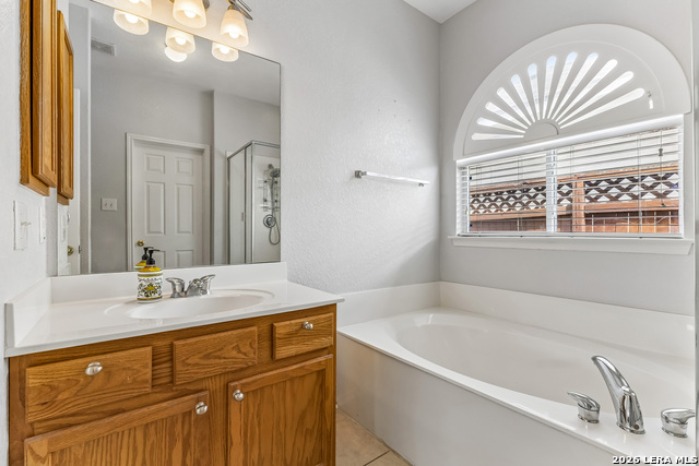 Image 13 of 33 For 10910 Toscana Sands