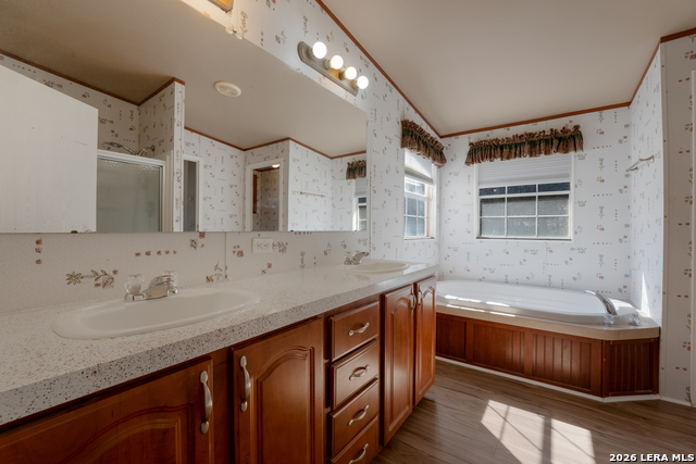 Listing photo id 9 for 5715 Chimney Rock