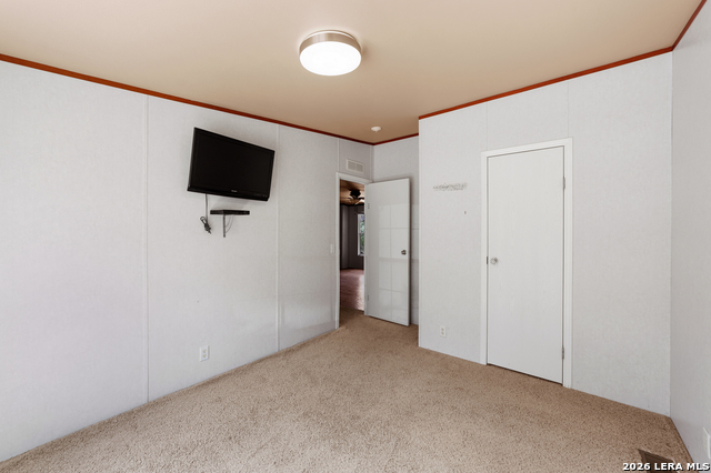 Listing photo id 15 for 5715 Chimney Rock