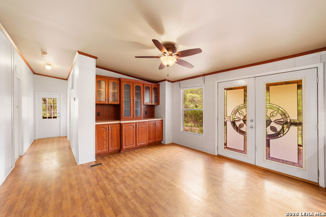 Listing photo id 2 for 5715 Chimney Rock