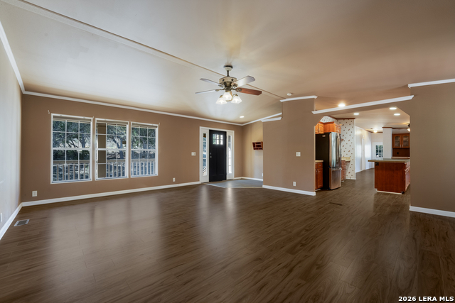 Listing photo id 6 for 5715 Chimney Rock