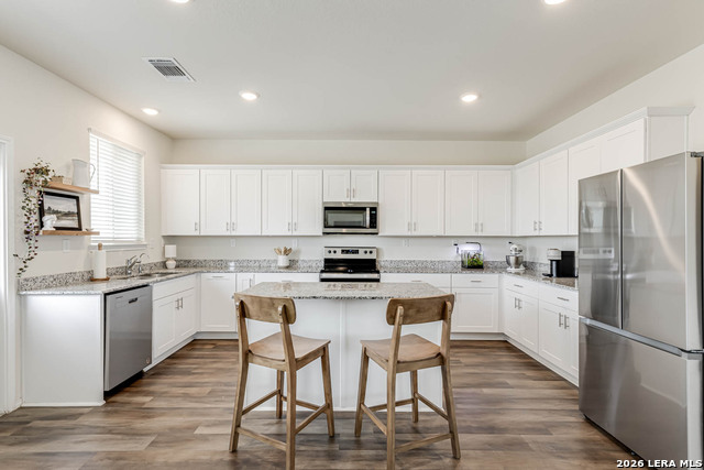 Image 13 of 38 For 10203 Band Wagon