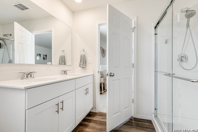 Image 23 of 38 For 10203 Band Wagon