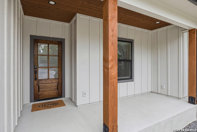 Image 4 of 44 For 812 Lafayette