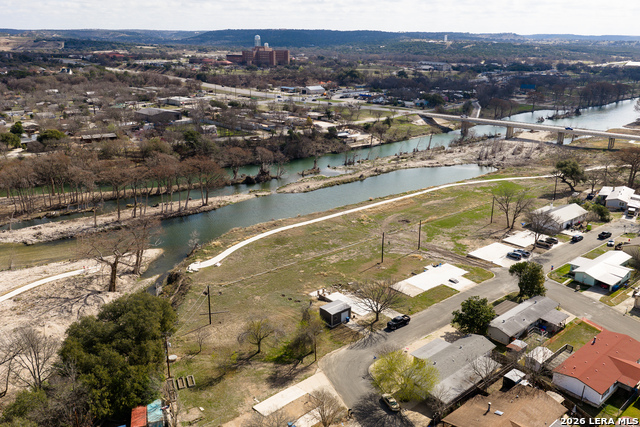 Image 12 of 31 For 2106 Waterfront Dr