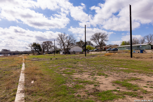 Image 20 of 31 For 2106 Waterfront Dr