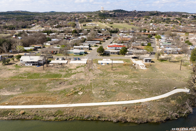 Image 22 of 31 For 2106 Waterfront Dr