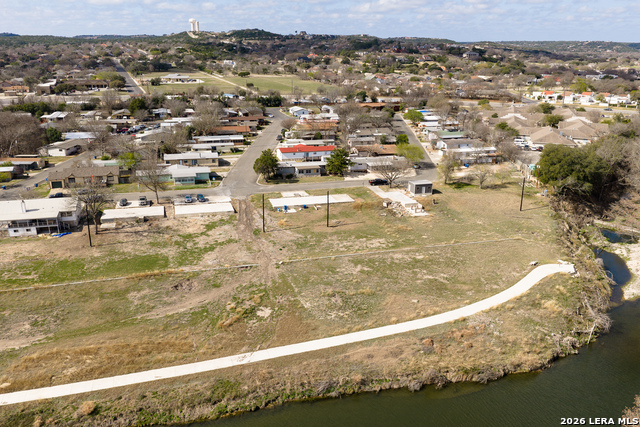 Image 23 of 31 For 2106 Waterfront Dr