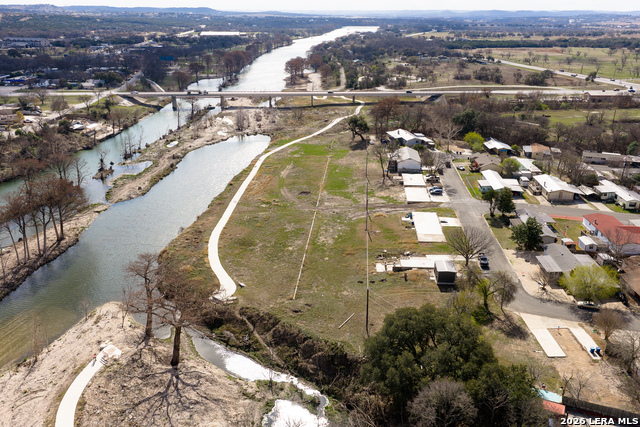 Image 9 of 31 For 2106 Waterfront Dr