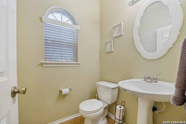 Image 21 of 27 For 5711 Lasalle Way