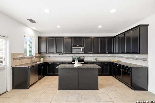 Image 10 of 30 For 10523 Noble Canyon