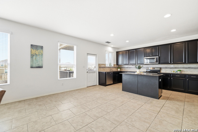 Image 3 of 30 For 10523 Noble Canyon