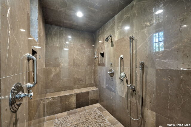 Image 26 of 41 For 114 Turnberry