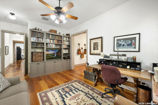 Image 27 of 41 For 114 Turnberry