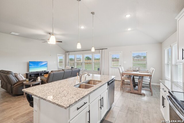 Image 18 of 46 For 104 Pendleton Cv