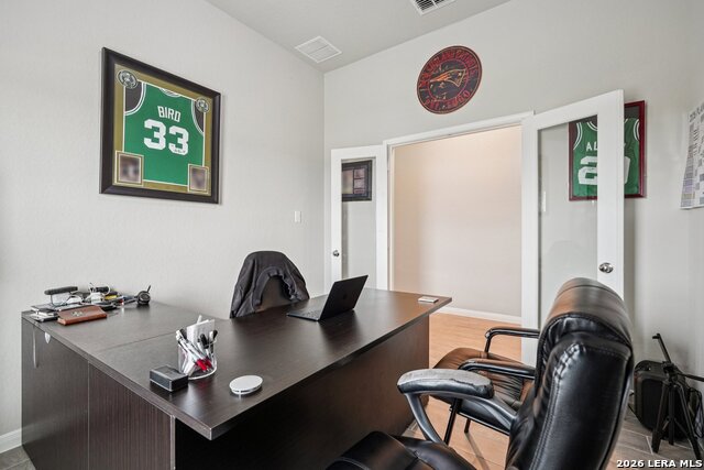 Image 19 of 46 For 104 Pendleton Cv