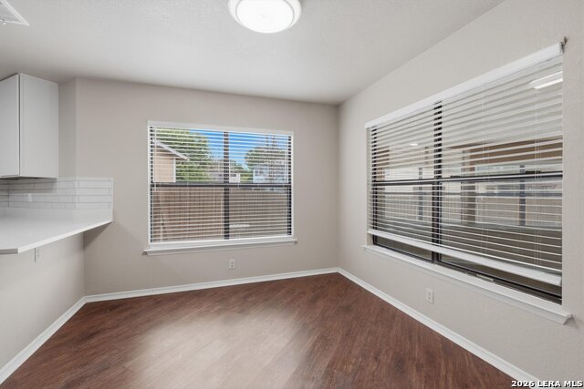 Image 4 of 18 For 9827 Echo Plain