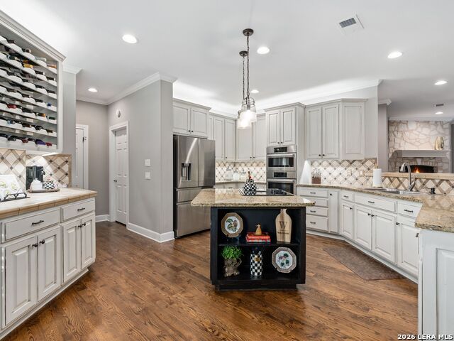 Image 20 of 74 For 17122 Fawn Brook