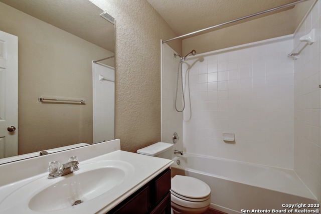 Image 27 of 30 For 13307 Biltmore Lakes