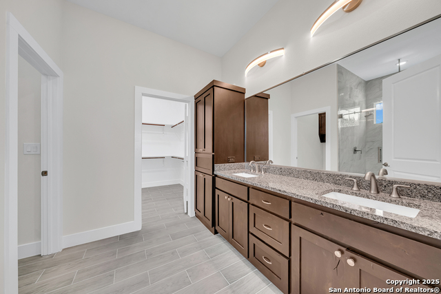 Image 30 of 53 For 1585 Pr 2771