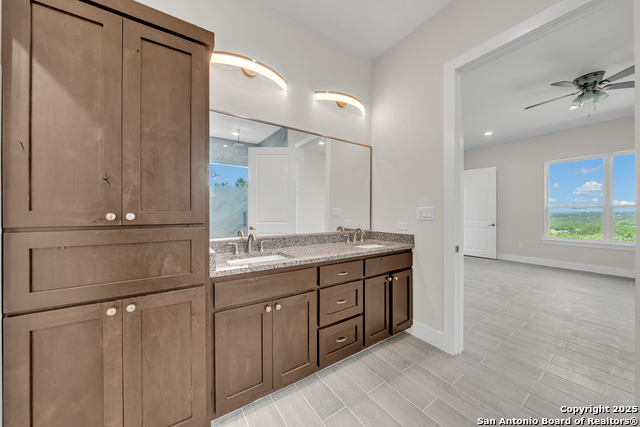 Image 31 of 53 For 1585 Pr 2771