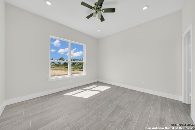 Image 35 of 53 For 1585 Pr 2771