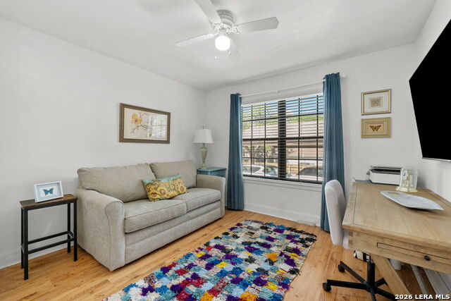 Image 17 of 26 For 10955 Wurzbach Rd  102