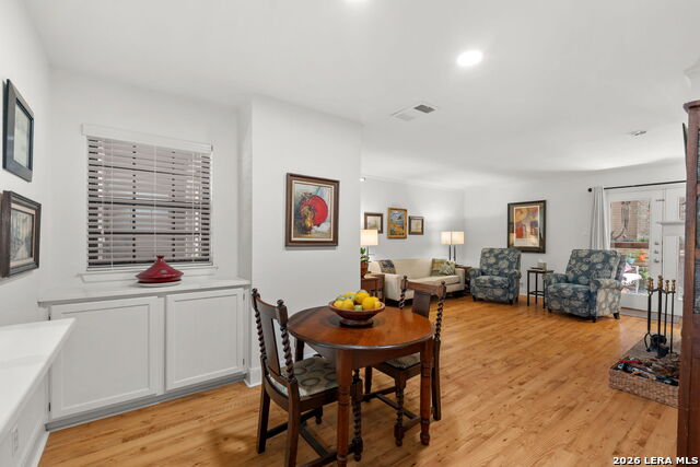 Image 7 of 26 For 10955 Wurzbach Rd  102