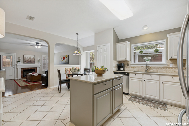 Image 5 of 25 For 20319 Grail Quest