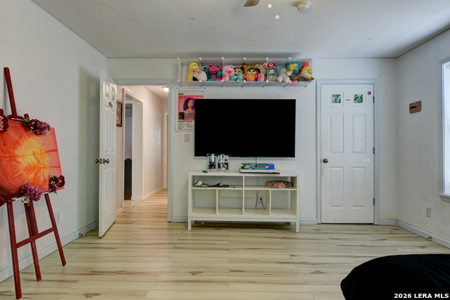 Image 20 of 51 For 135 Pullman  