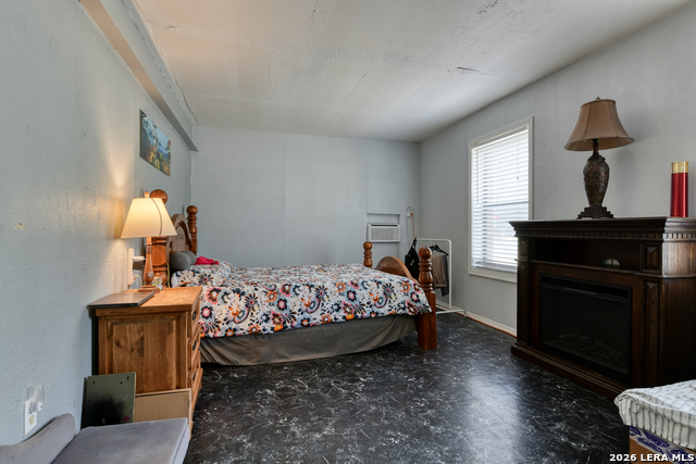 Image 27 of 51 For 135 Pullman  