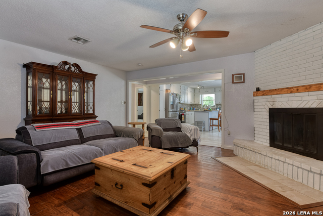 Image 9 of 51 For 135 Pullman  