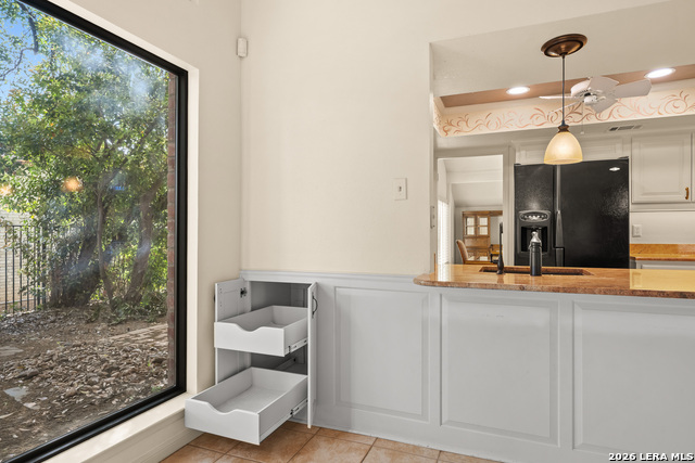 Image 11 of 41 For 8419 Athenian