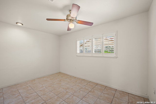 Image 30 of 41 For 8419 Athenian