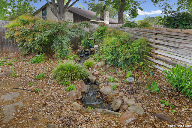 Image 32 of 41 For 8419 Athenian