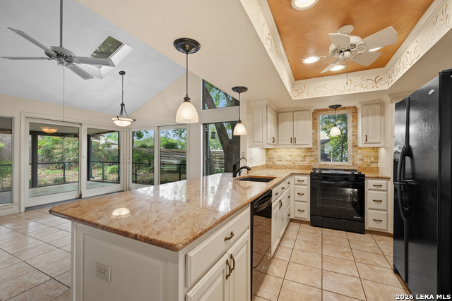 Image 7 of 41 For 8419 Athenian