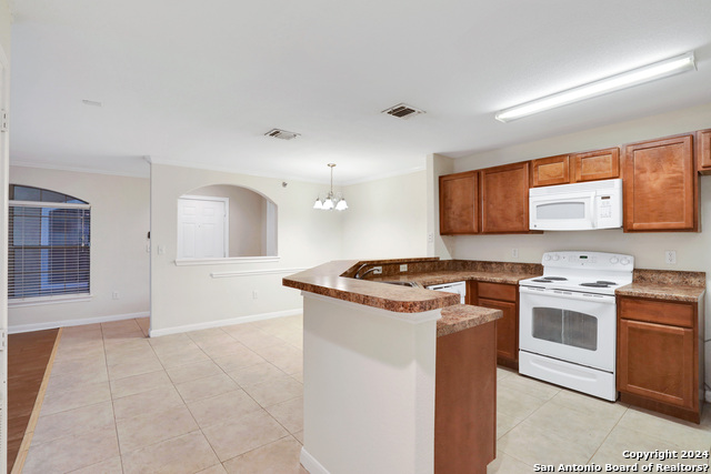 Listing photo id 8 for 7323 Snowden Rd  3306