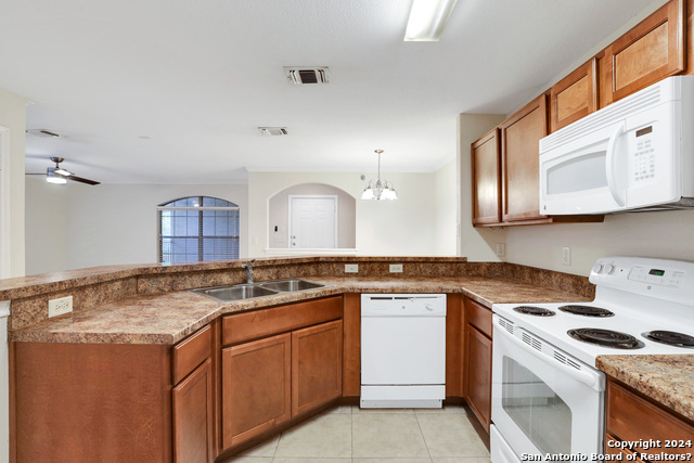 Listing photo id 10 for 7323 Snowden Rd  3306