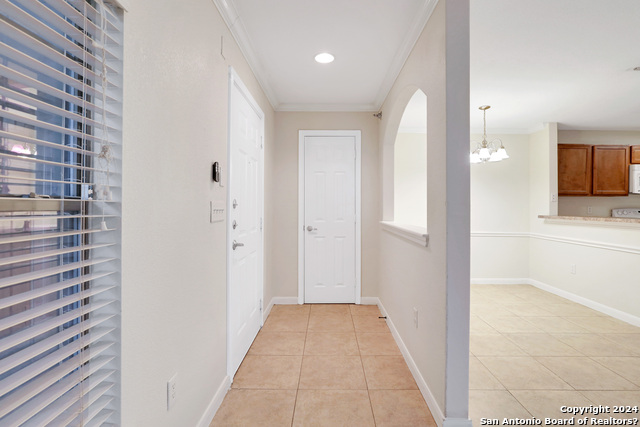 Listing photo id 0 for 7323 Snowden Rd  3306