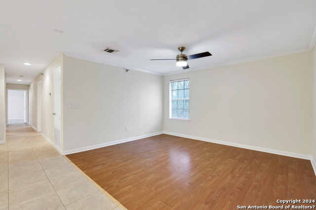 Listing photo id 1 for 7323 Snowden Rd  3306