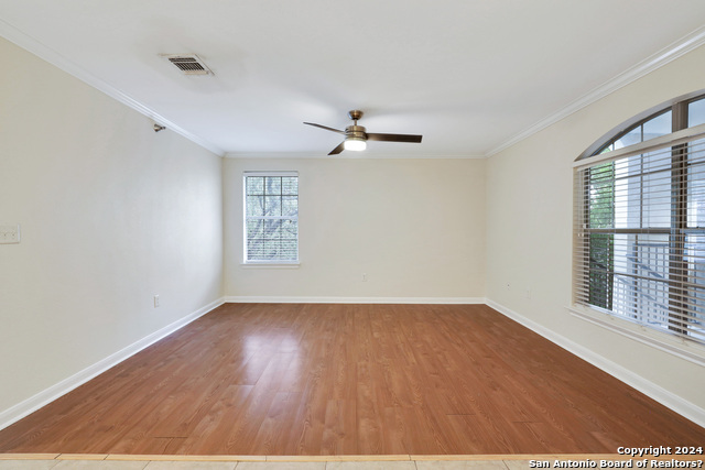 Listing photo id 2 for 7323 Snowden Rd  3306