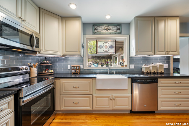 Image 17 of 36 For 114 Wagon Trail Road